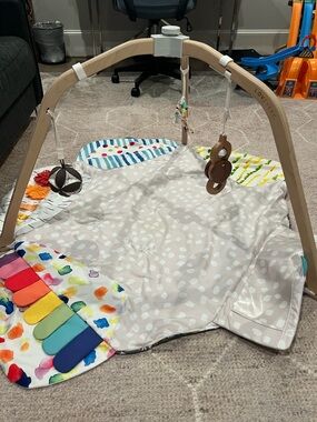 Lovevery Baby Play Gym